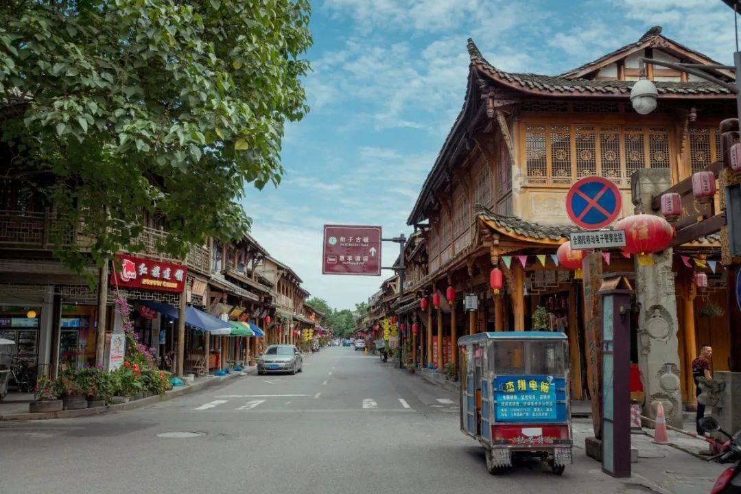 摁esc弹出开始菜单游戏画面